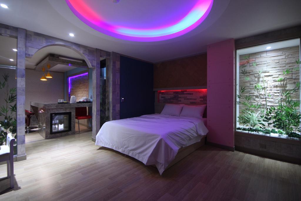 Pohang Wow Motel Δωμάτιο φωτογραφία